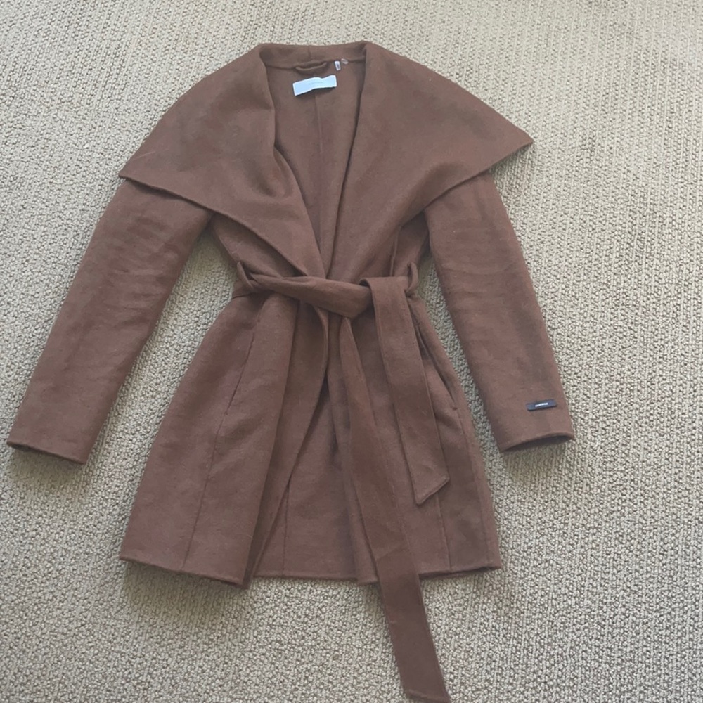 Beautiful Camel Tahari coat!